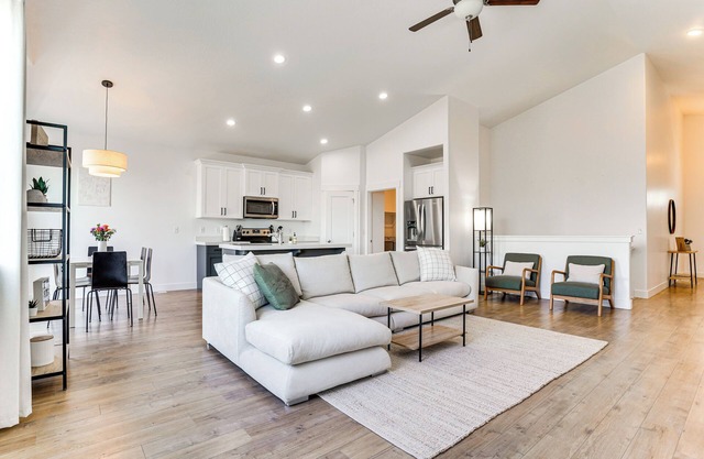 Vineyard Retreat w/Gas Grill Near Utah Lake!