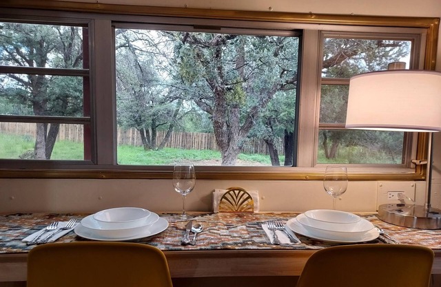 Vintage Fun, Fenced For Dog, Bathhouse!