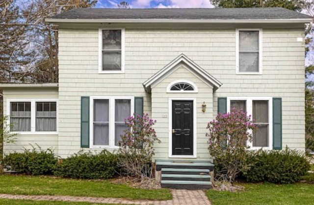 Vintage Green Lake Cottage