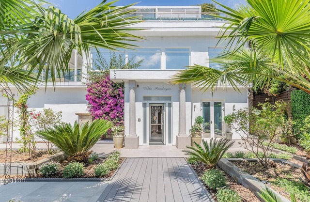 VIP Villa Sandryon in the Exclusive Cap d'Antibes