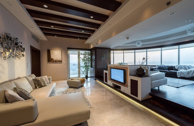 Vivacious 4BR With Sea & Marina View