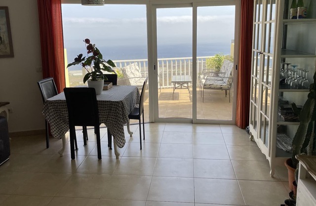 Vivienda Vacacional Los Roques. Increíbles vistas al mar y a la montaña.