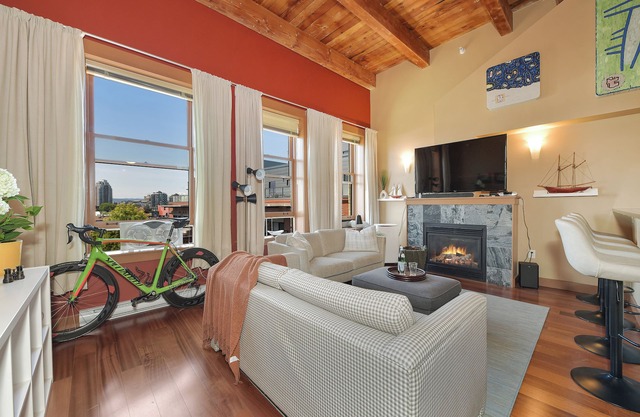 Vogue Perch - stunning two-level penthouse