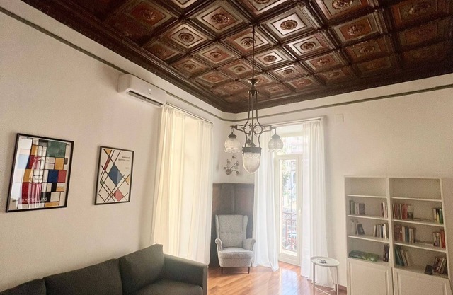 Vomero Hideaway Naples - family friendly