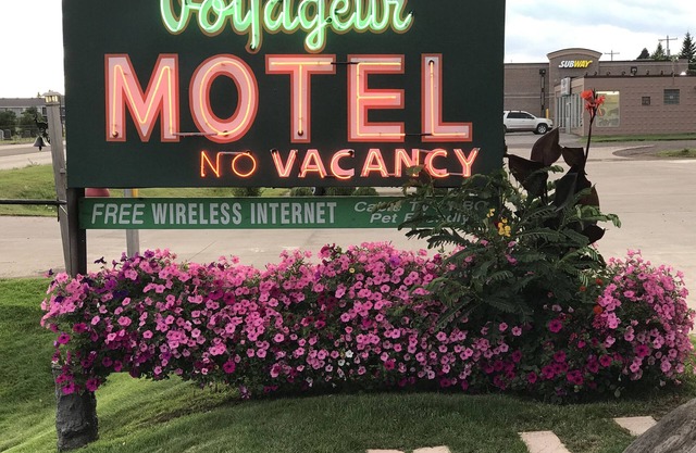 Voyageur Motel