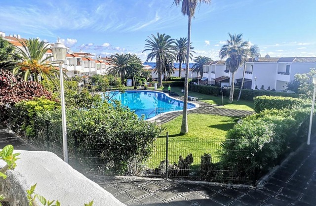 VV Dúplex Los Cancajos "by henrypole home"