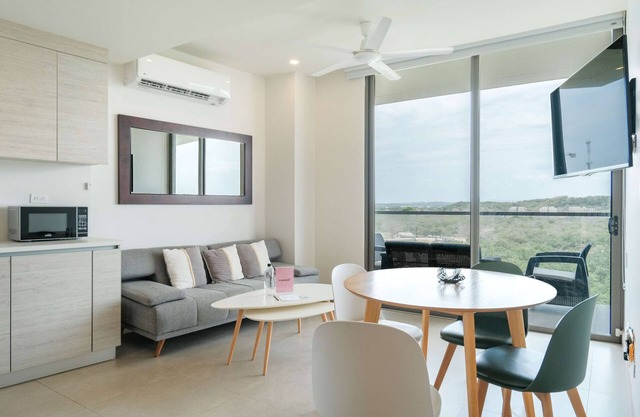 w* | Amazing 2BR w/Balcony in Manzanillo Beach