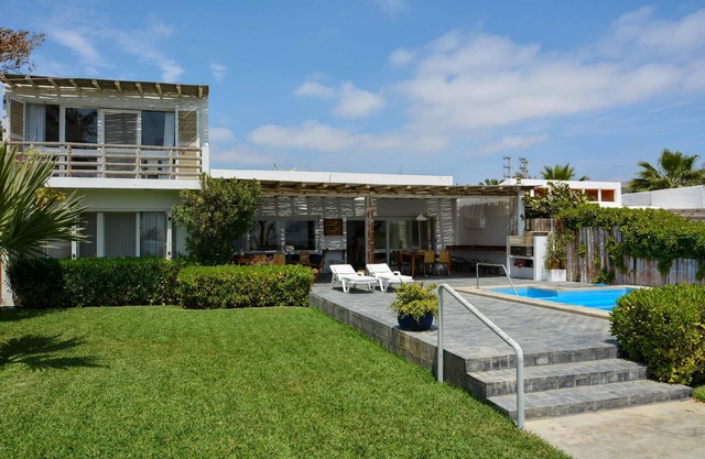 w* | Modern 5BR with Private Pool in Paracas