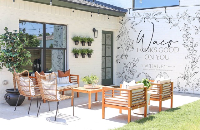 Waco's Premier Designer Home - 3 Min from Magnolia