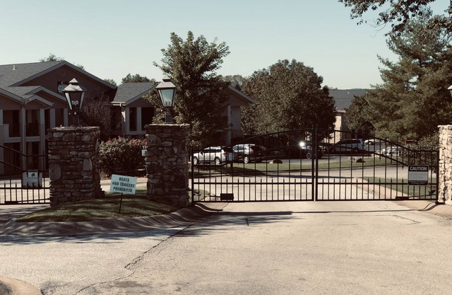 Walk in condo with golf course view.