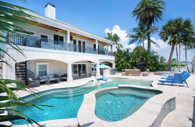 Walk to Beach 5BR Wtr, Pool, Dock, Golf Cart