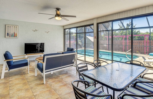Walk to Beach! Palm Coast Oasis w/Pool