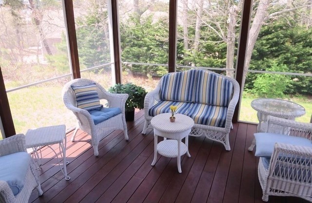 Walk to Beach Quarter Mile to Bike Trail AC Wifi Summer Oasis