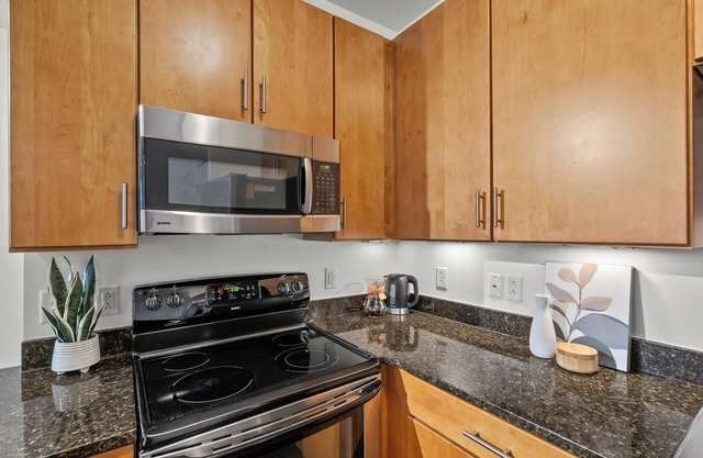 Walk to Broadway - Downtown Nashville Apartment