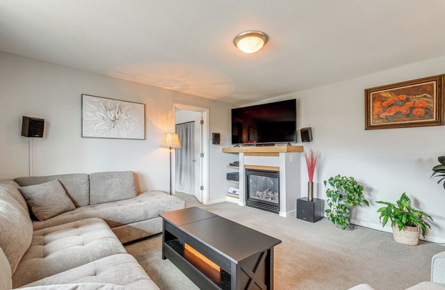 Walk to Casinos: Mtn-View Central City Home!