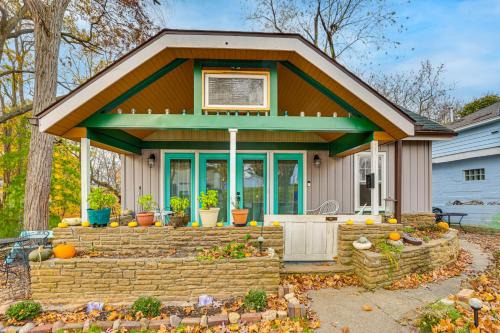 Walk to Downtown Eclectic Wisconsin Dells Home