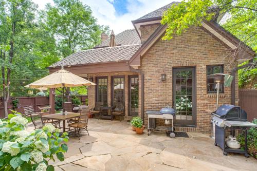 Walk to DU, Dining and Parks Spacious Denver Home!