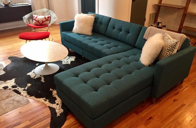 Walk to Lincoln Park, North Avenue Beach, and Second City! Lovely Old Town Charm! condo