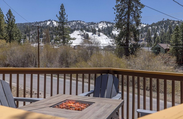 Walk to Ski Resort: Mtn-View Cabin w/Hot Tub!