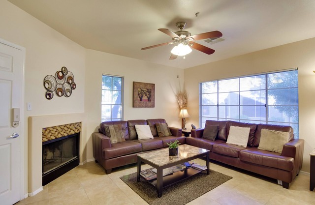 Walkable Scottsdale Gem w/Pool Access