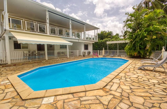 Walking distance to the beach, swimming pool, basketball court and tennis court