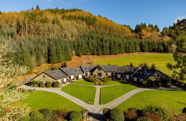 Walled Garden Mews 5 - a mews cottage that sleeps 6 guests in 2 bedrooms