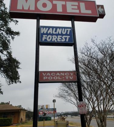Walnut Forest Motel