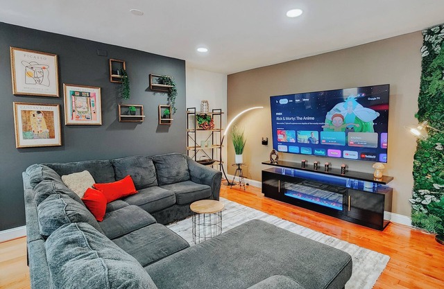 Walnut Mega Kingdom/King Bed/85" TV/Arcades