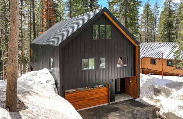 Wander Donner Summit