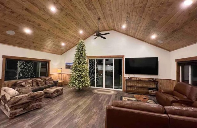 Warm River Moose Lodge Cabin on private, Gated acreage