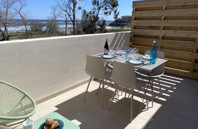 Water-edge Stay Apt 95