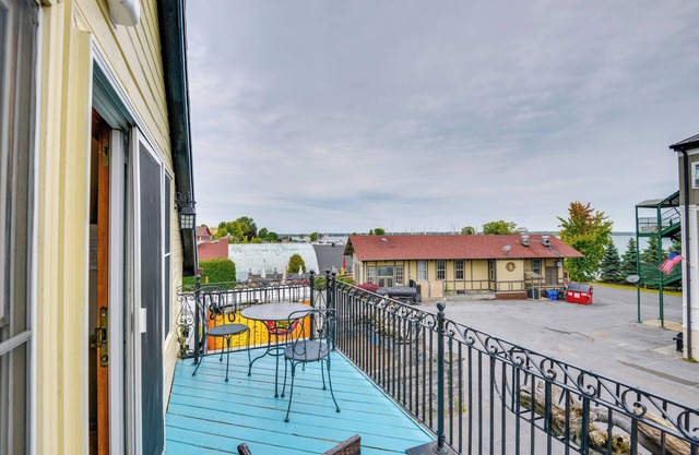 Water-View Balcony: Charming Lake Ontario Studio!