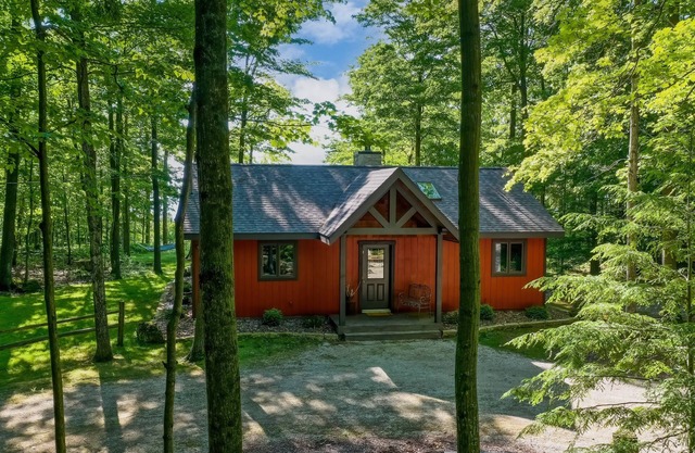 Water view on a bluff- Bay side with hot tub