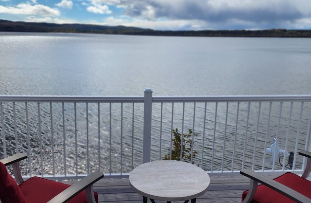 Waterfront, AC, Newly Remodeled, Kayaks, 4 SUP, Rowboats