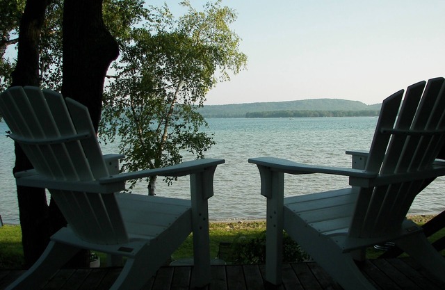 Waterfront Cottage and Guest House on Big Platte Lake Near Sleeping Bear Dunes!