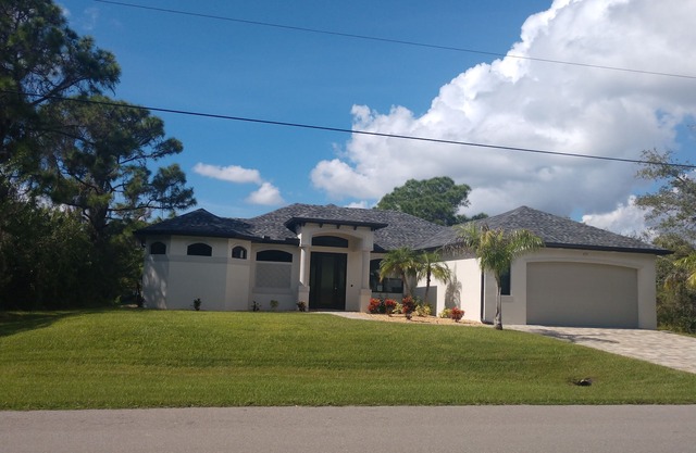 Waterfront Custom Home with Gulf access & Heated Pool