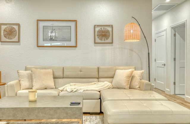 Waterfront Family Vacation , Near Ocean and Mineral Springs, 7 sleeps