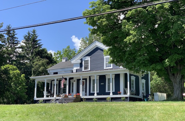 Waterfront Farmhouse On Cayuga Lake - Winter Availability