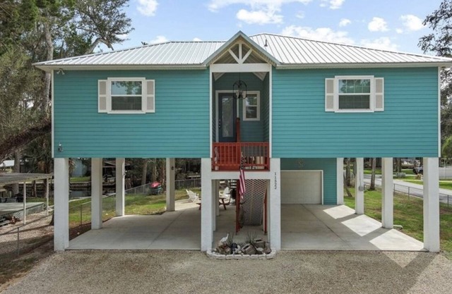 Waterfront Home In Quiet Old Homosassa