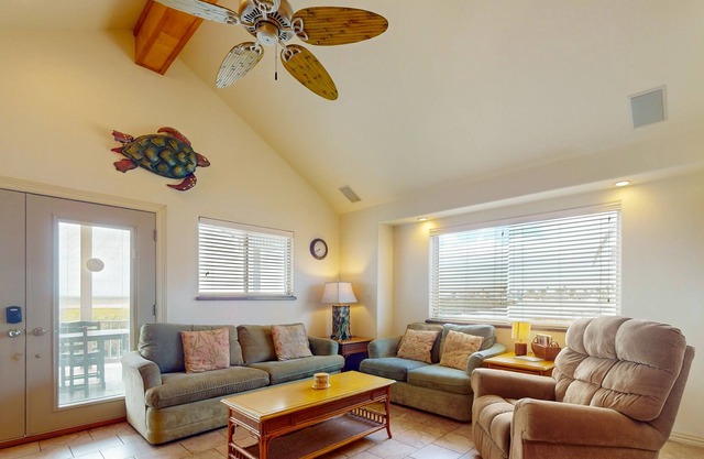 Waterfront Home w/ Large Covered Deck & 2 Pools - Direct Access to Channel