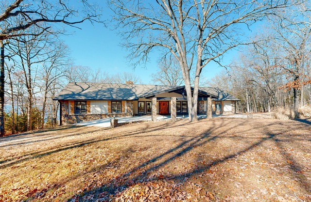 Waterfront home with Ping-Pong, washer/dryer & fireplace