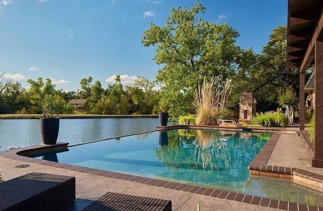 WATERFRONT 🎣 | INFINITY SALTWATER POOL 🏊 | HOT TUB | LAKEFRONT | LAKE HEFNER |