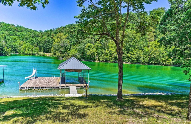 Waterfront Lake Cottage w/ Dock, Gentle Slope