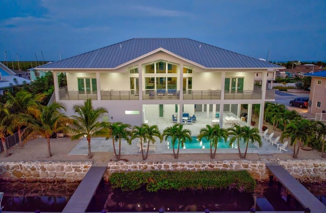 Waterfront Luxury: Pool, Deep-Water Dock & More!