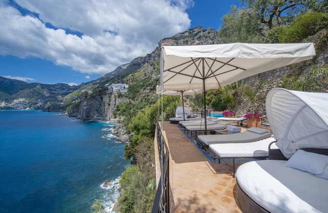 Waterfront Luxury Villa on the Amalfi Coast, Fully staffed, All-inclusive