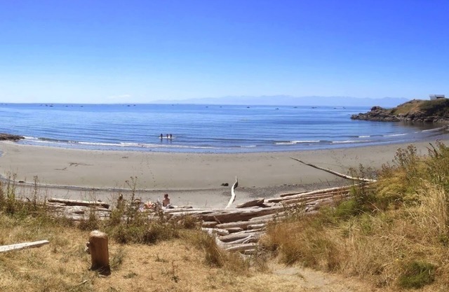 Waterfront! Near Beach! Hot Tub! (orca)