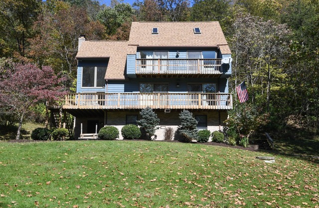 Waterfront on The.Shenandoah River near Luray, VA highspeed WiFi