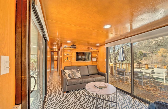Waterfront Payson Escape w/Private Hot Tub & Deck