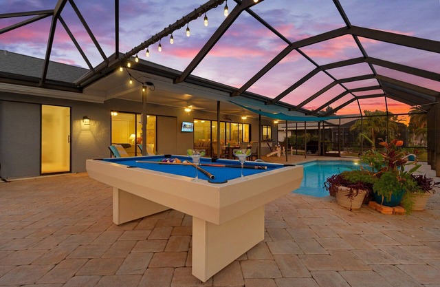 Waterfront Pet Friendly Villa, Heated Pool & Pool Table- Villa Nautical Breeze - Roelens Vacations