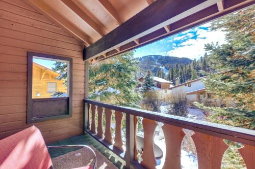 Waterfront Red River Haven Walk to Ski Lift!